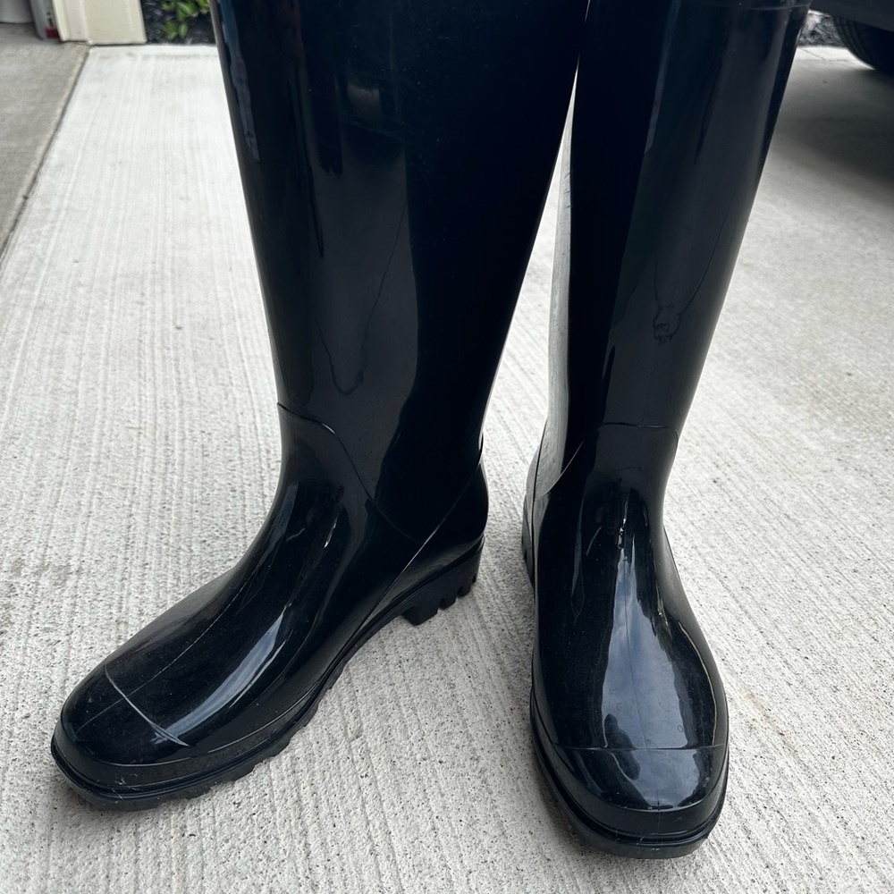 Black Glossy Rain Boots